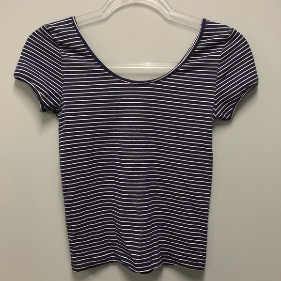 Forever 21 Navy & Cream Scoop Neck Top - Picture 3 of 3